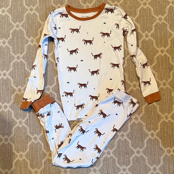 Petit Lem Snug Fit Tiger Print pajamas size 7 - Picture 1 of 5